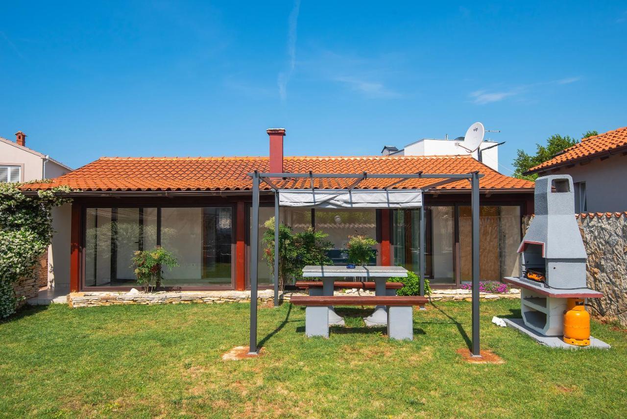 Holiday Home Jasminka Medulin Exterior foto