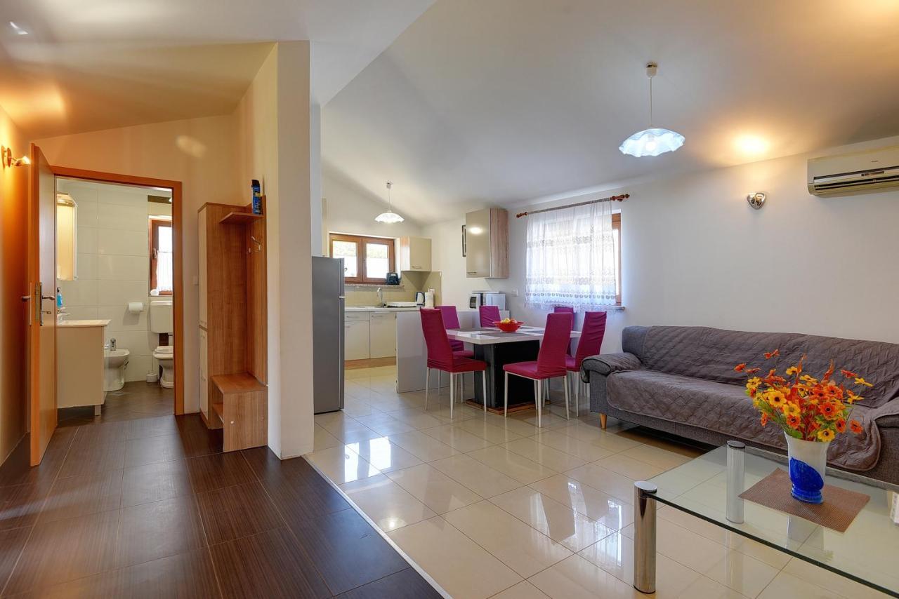 Holiday Home Jasminka Medulin Exterior foto