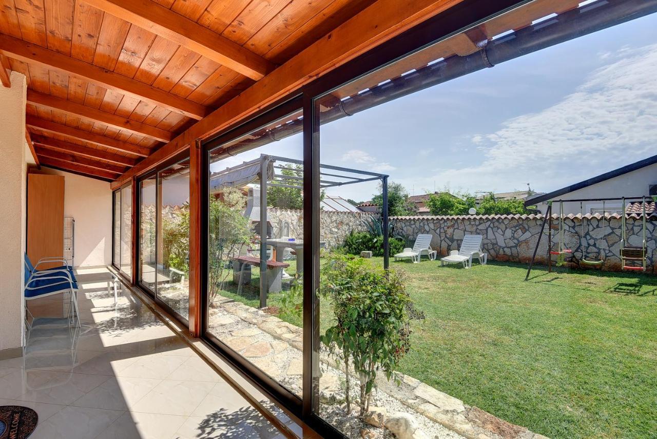 Holiday Home Jasminka Medulin Exterior foto